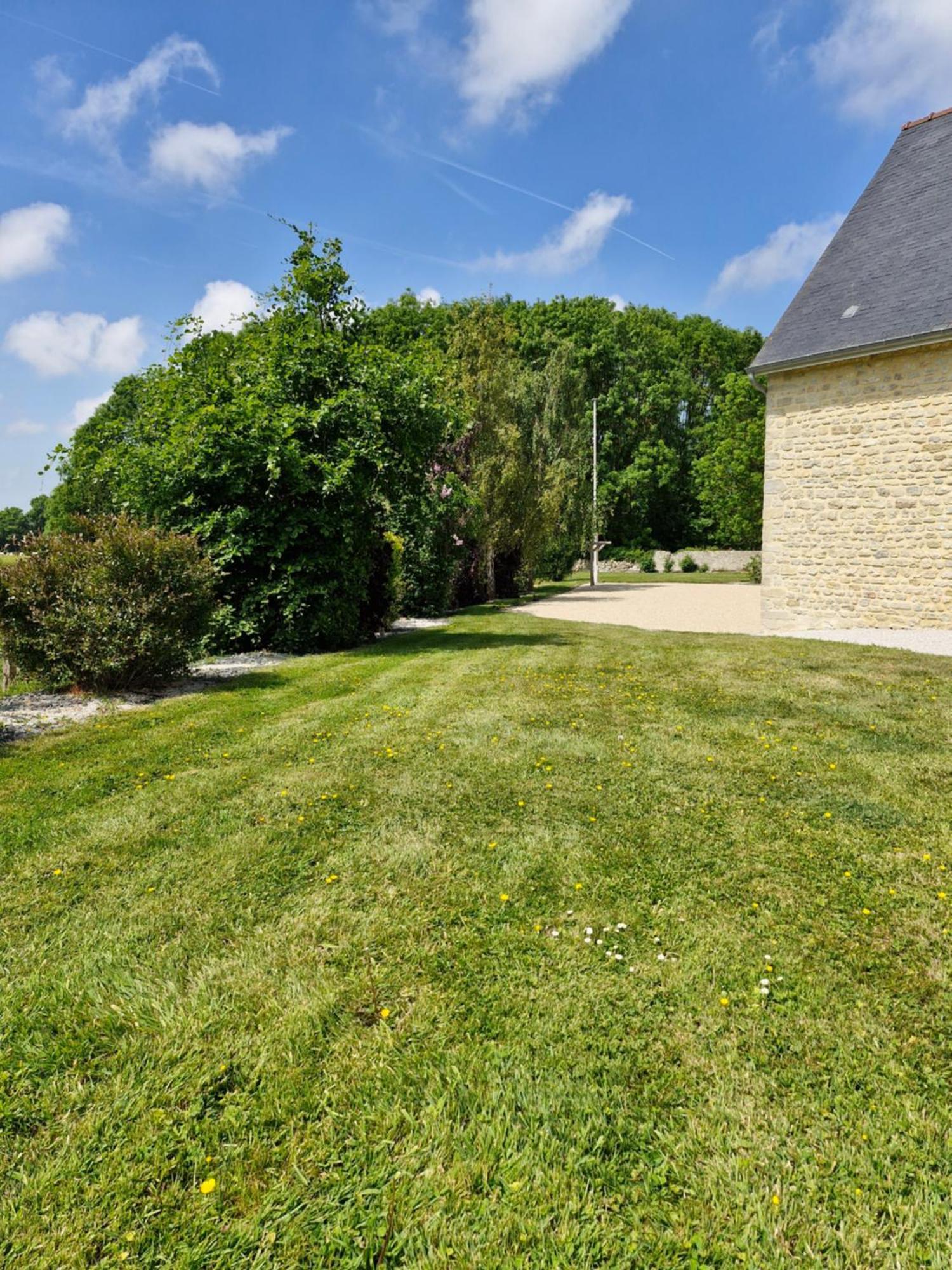 Les Gites Du Val Mandeville-en-Bessin ภายนอก รูปภาพ